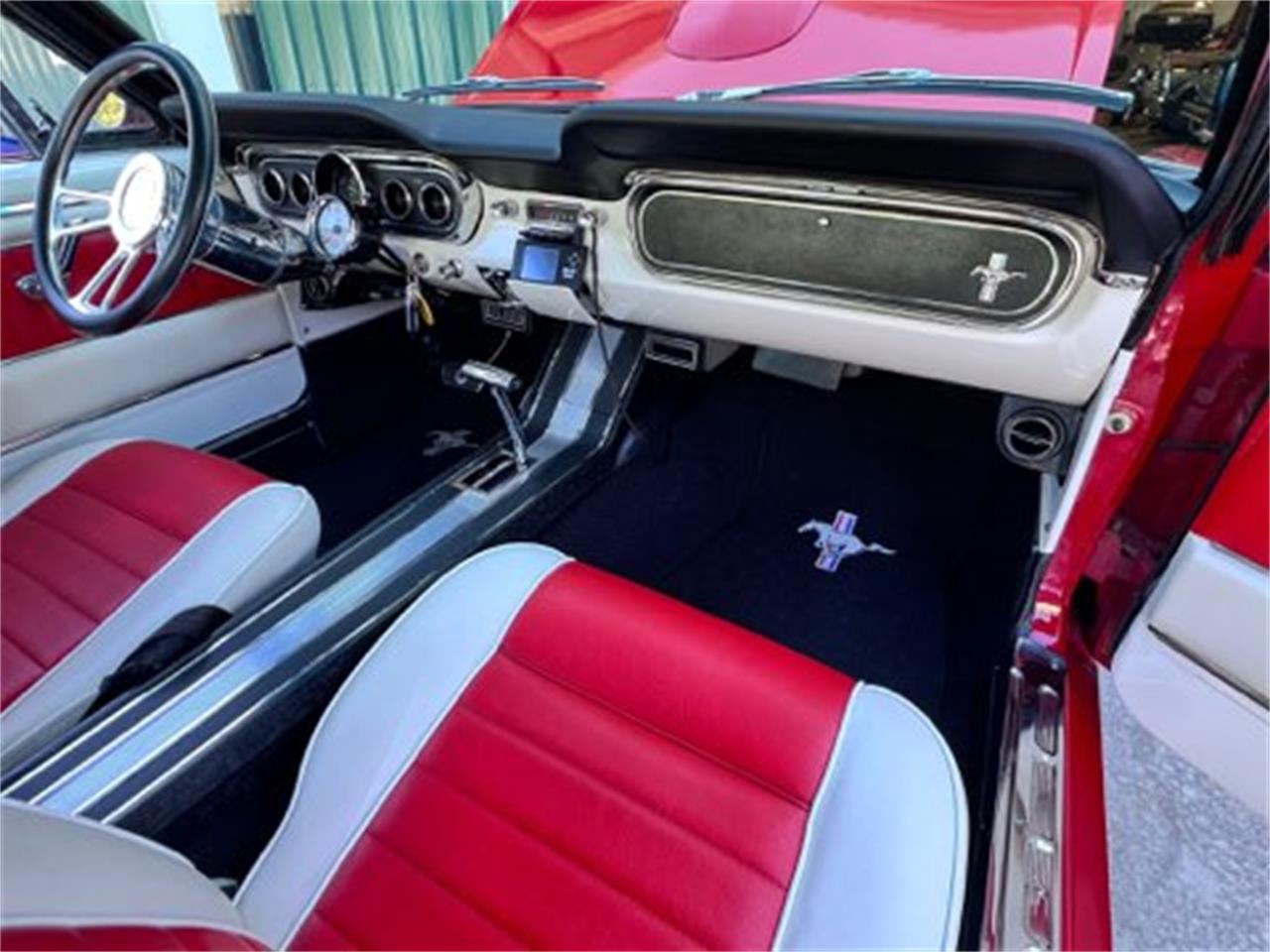 Ford-Mustang-1965-red-red-white-black-20