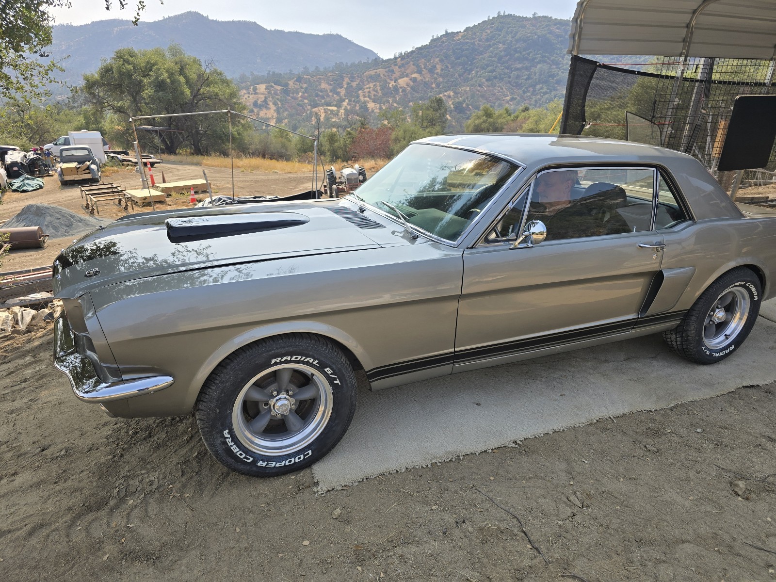 Ford-Mustang-1966-1