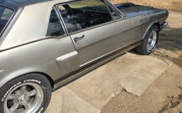 Ford-Mustang-1966-5