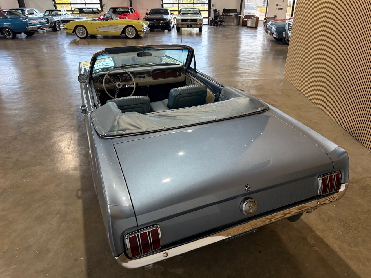 Ford-Mustang-1966-American-Muscle-Car-11