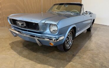Ford-Mustang-1966-American-Muscle-Car-2