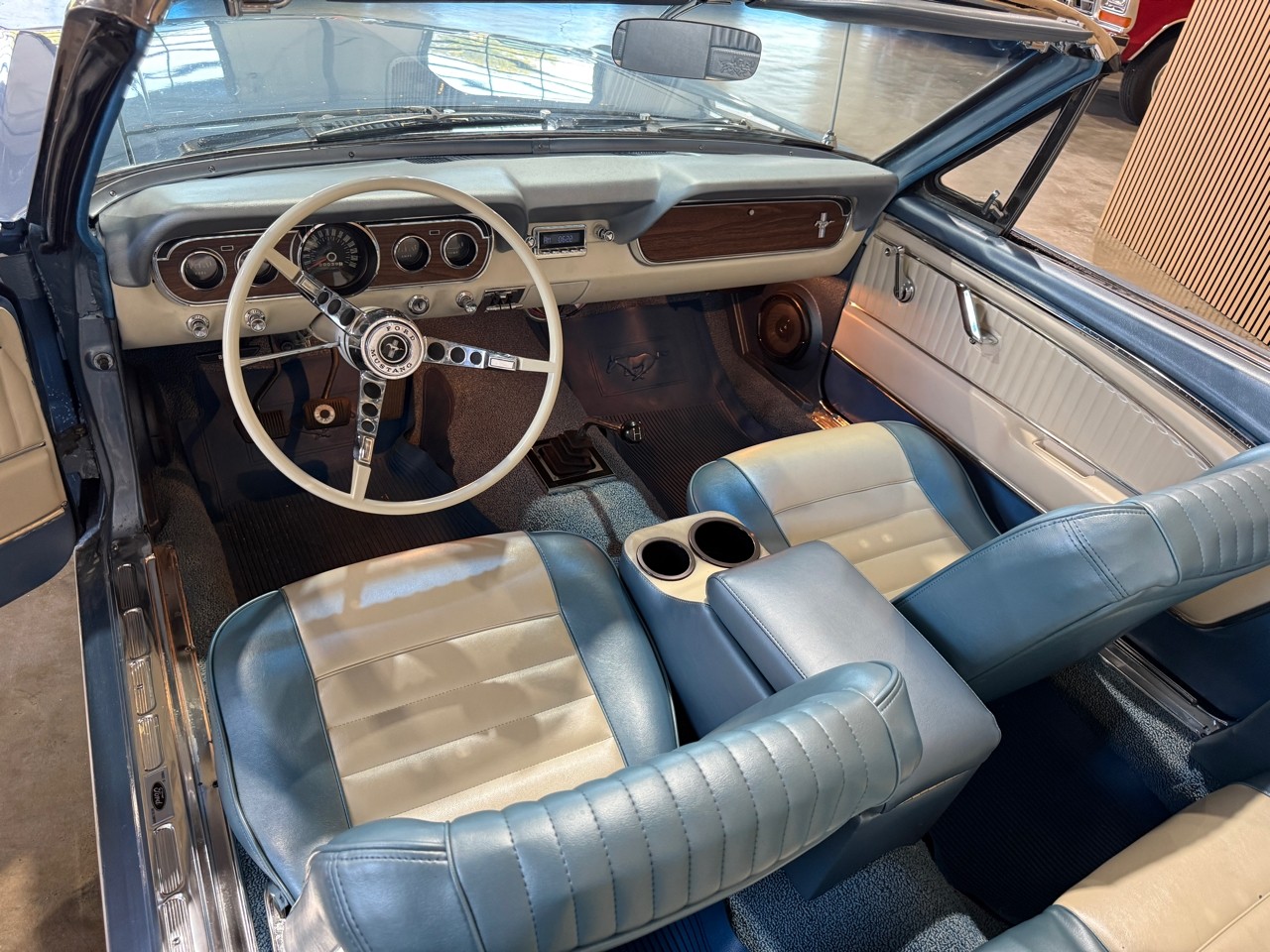 Ford-Mustang-1966-American-Muscle-Car-22