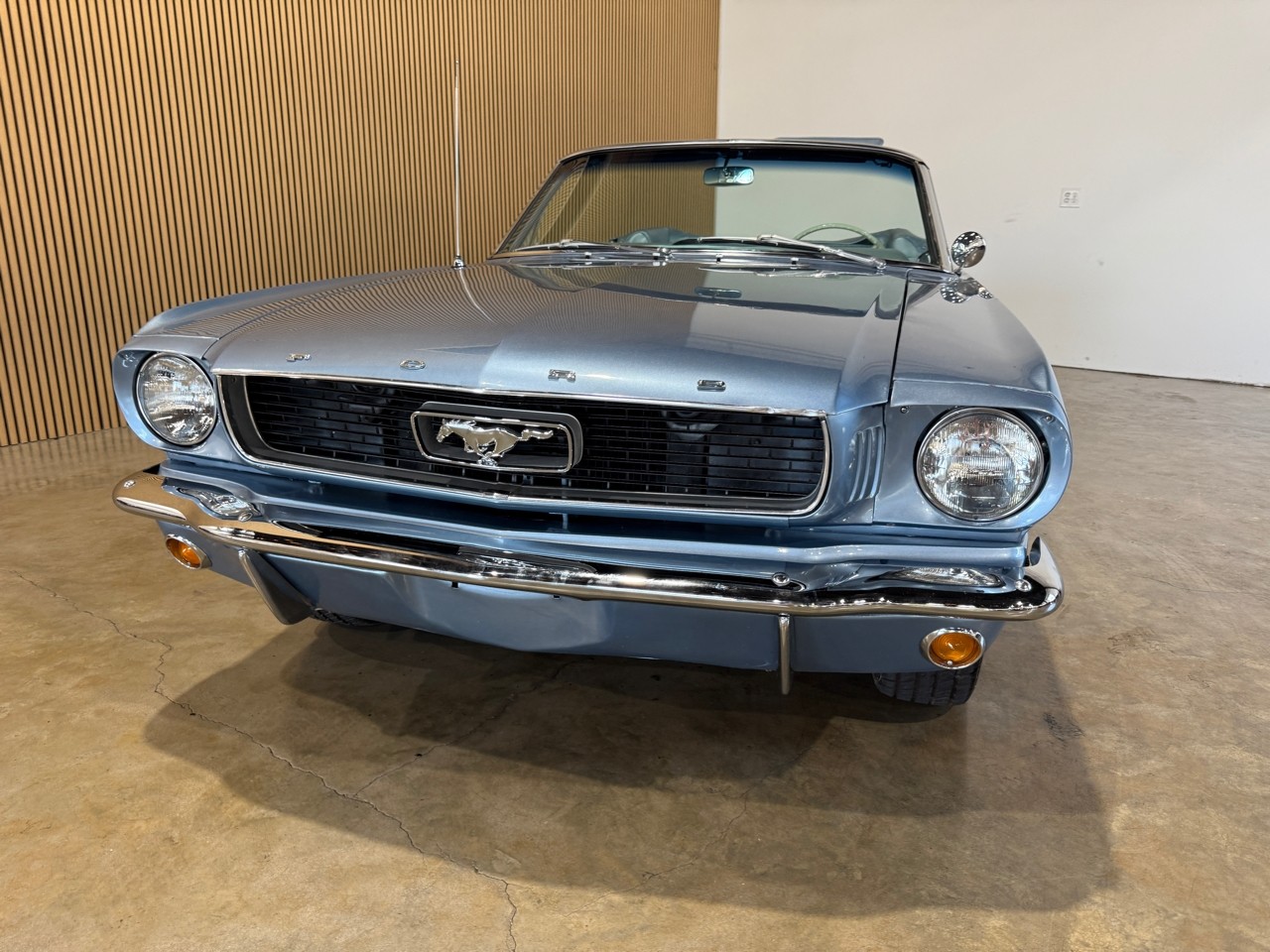Ford-Mustang-1966-American-Muscle-Car-3