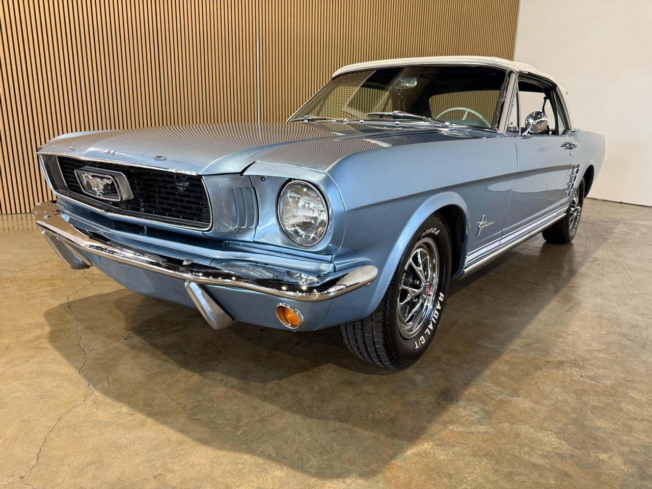 Ford-Mustang-1966-American-Muscle-Car-31