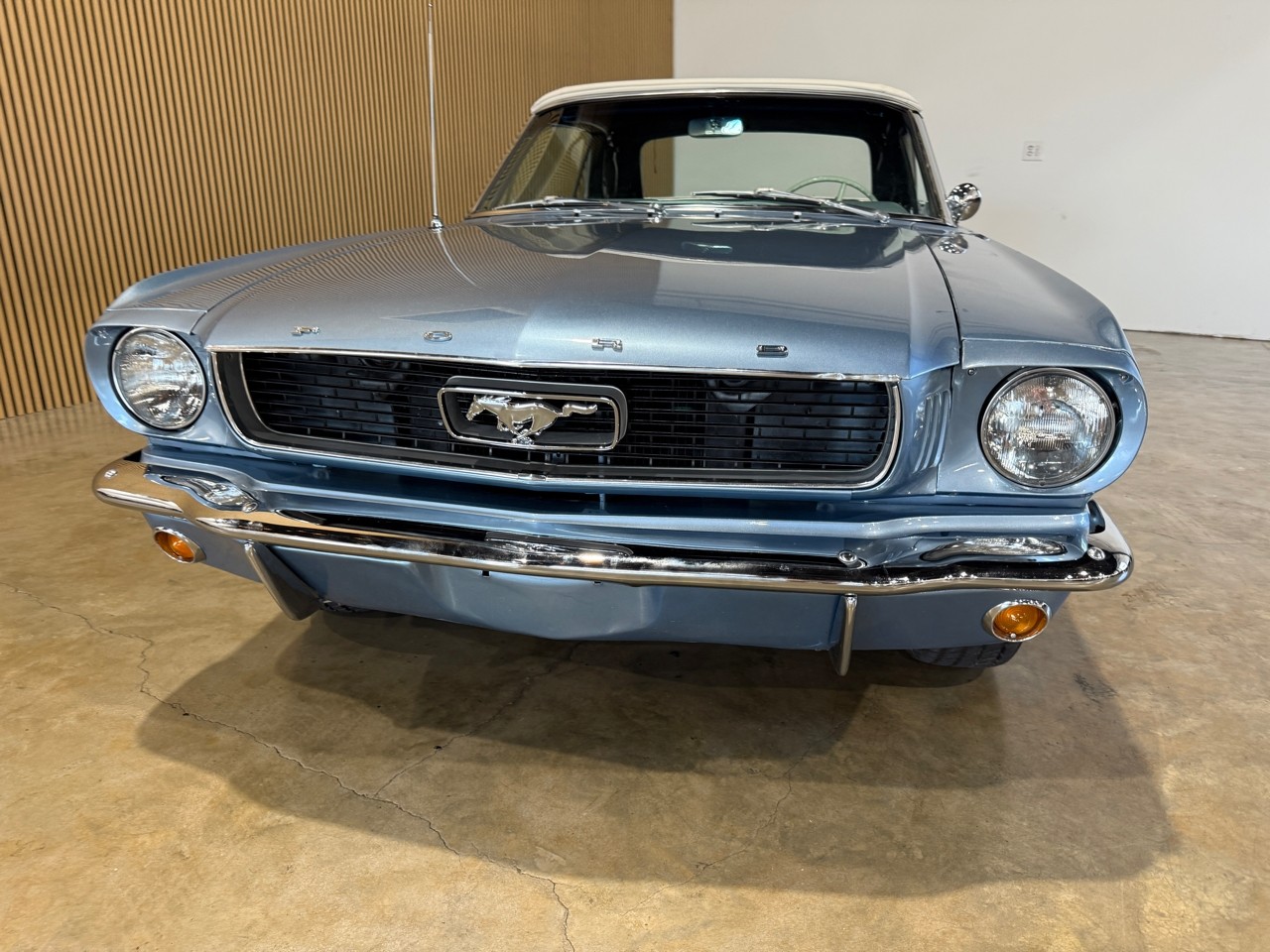 Ford-Mustang-1966-American-Muscle-Car-33