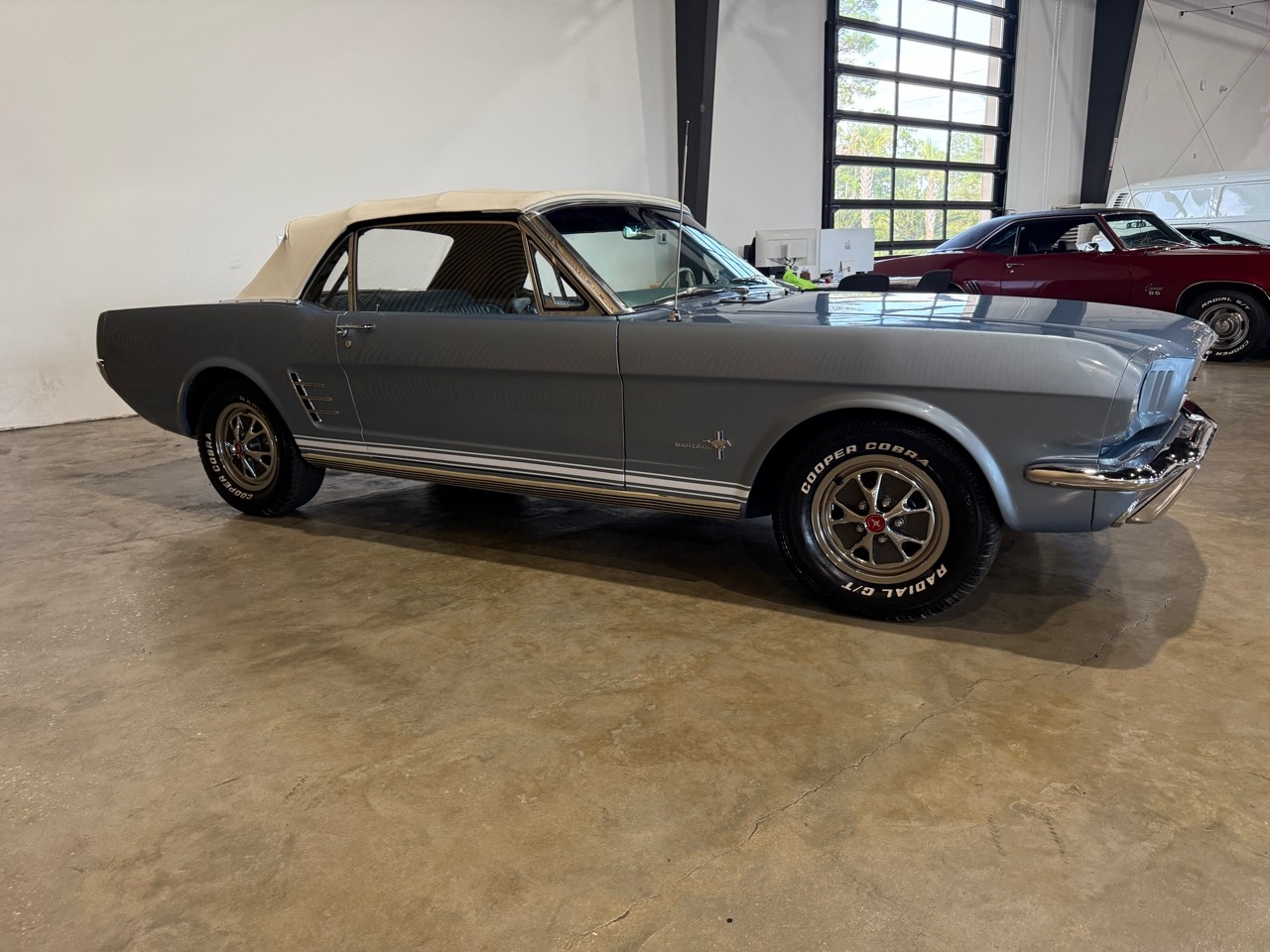 Ford-Mustang-1966-American-Muscle-Car-36