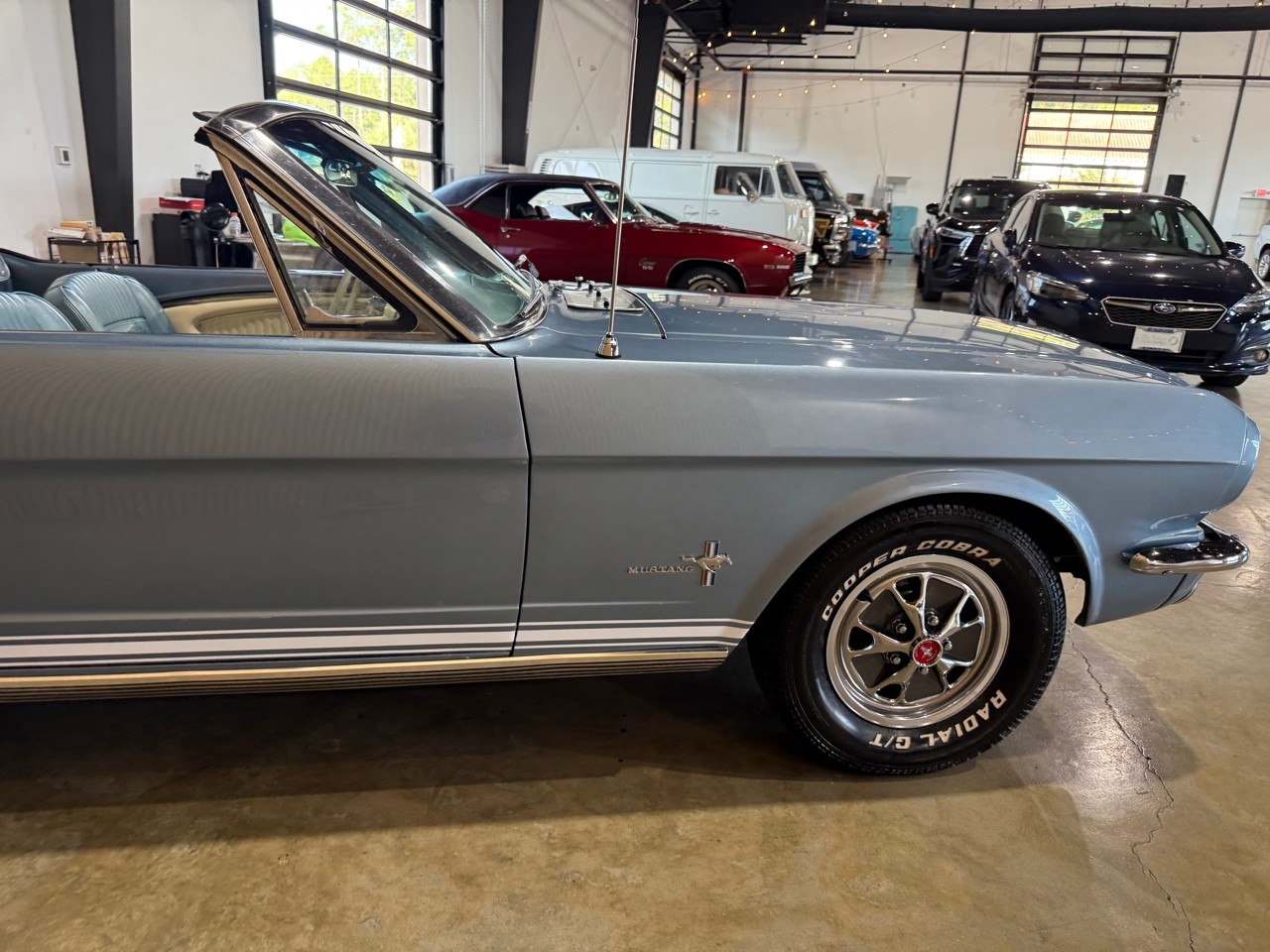 Ford-Mustang-1966-American-Muscle-Car-8
