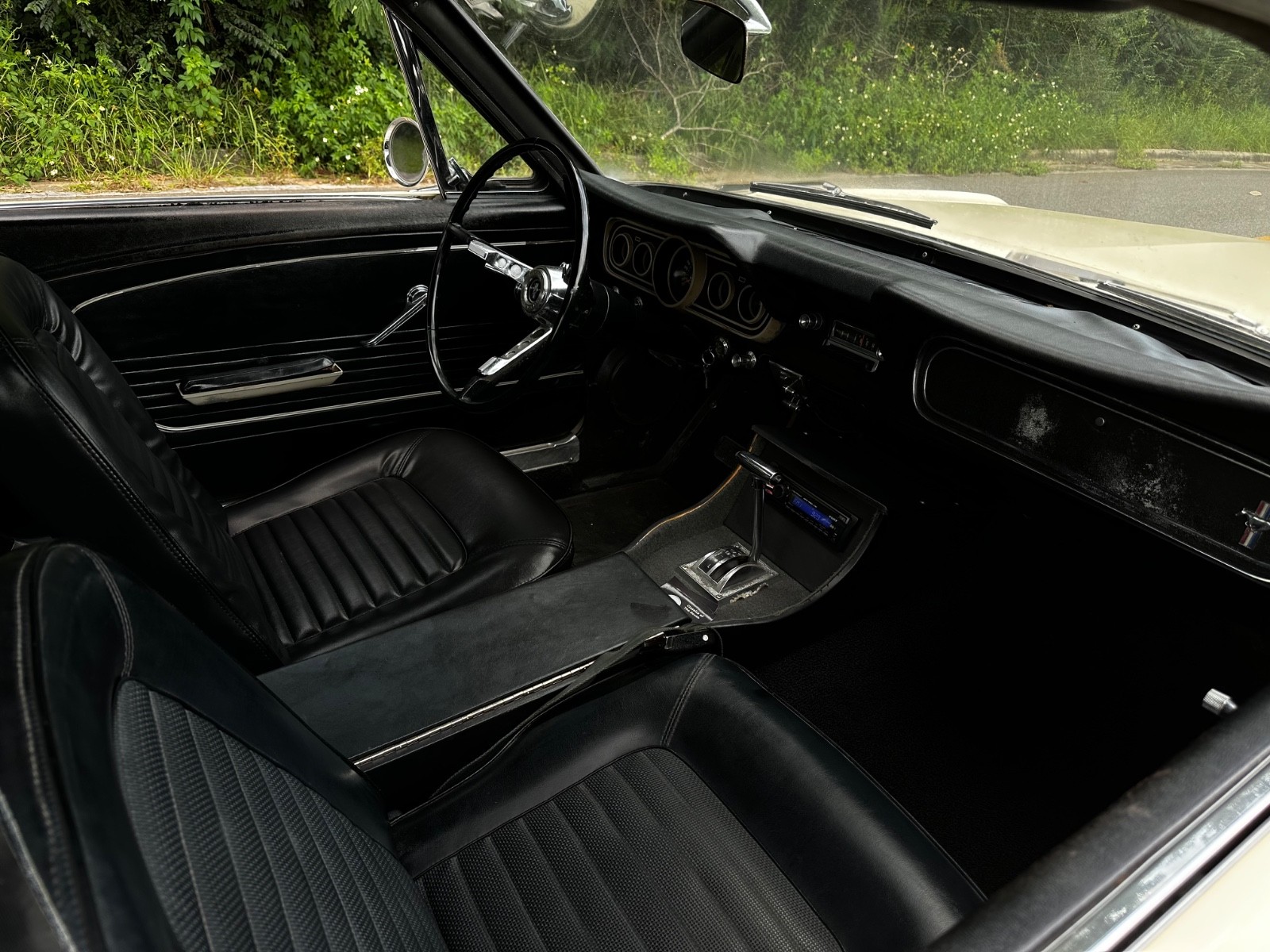 Ford-Mustang-1966-Coupe-11