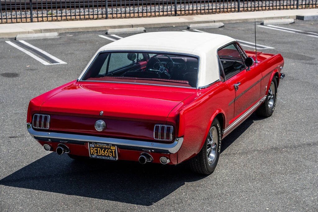 Ford-Mustang-1966-Coupe-12