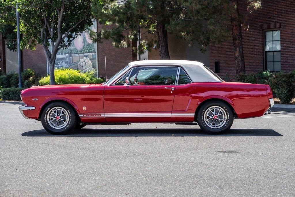 Ford-Mustang-1966-Coupe-2