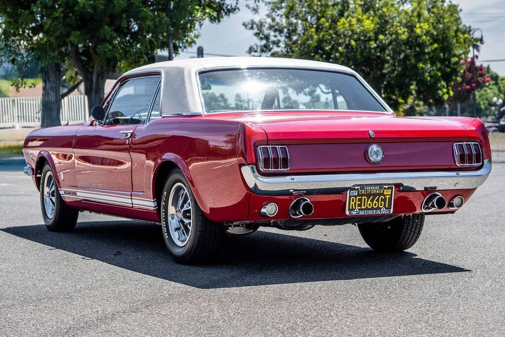 Ford-Mustang-1966-Coupe-3
