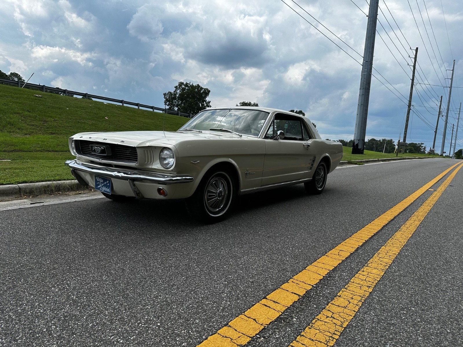 Ford-Mustang-1966-Coupe-3