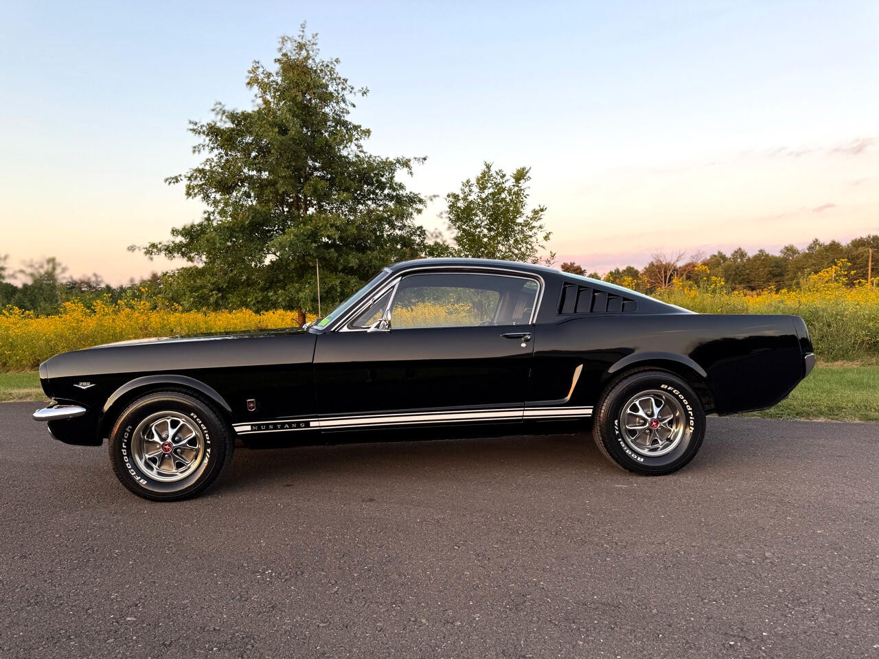 Ford-Mustang-1966-Coupe-37