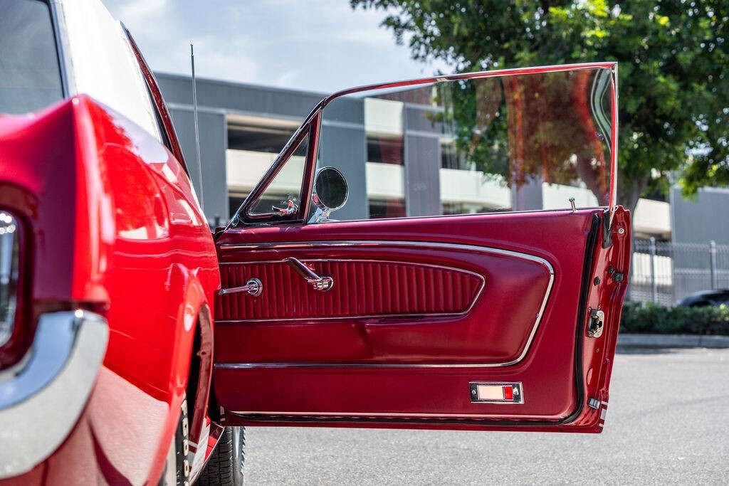 Ford-Mustang-1966-Coupe-37