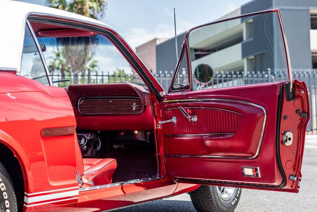 Ford-Mustang-1966-Coupe-38
