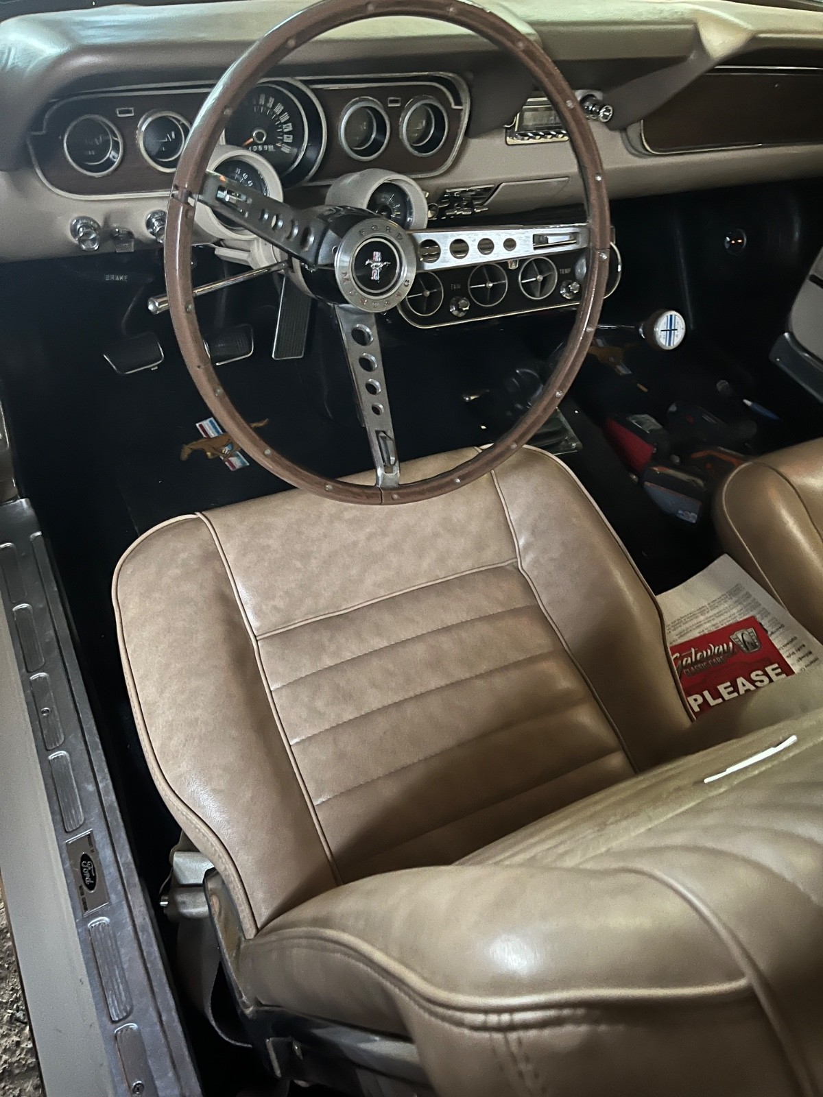 Ford-Mustang-1966-Coupe-6