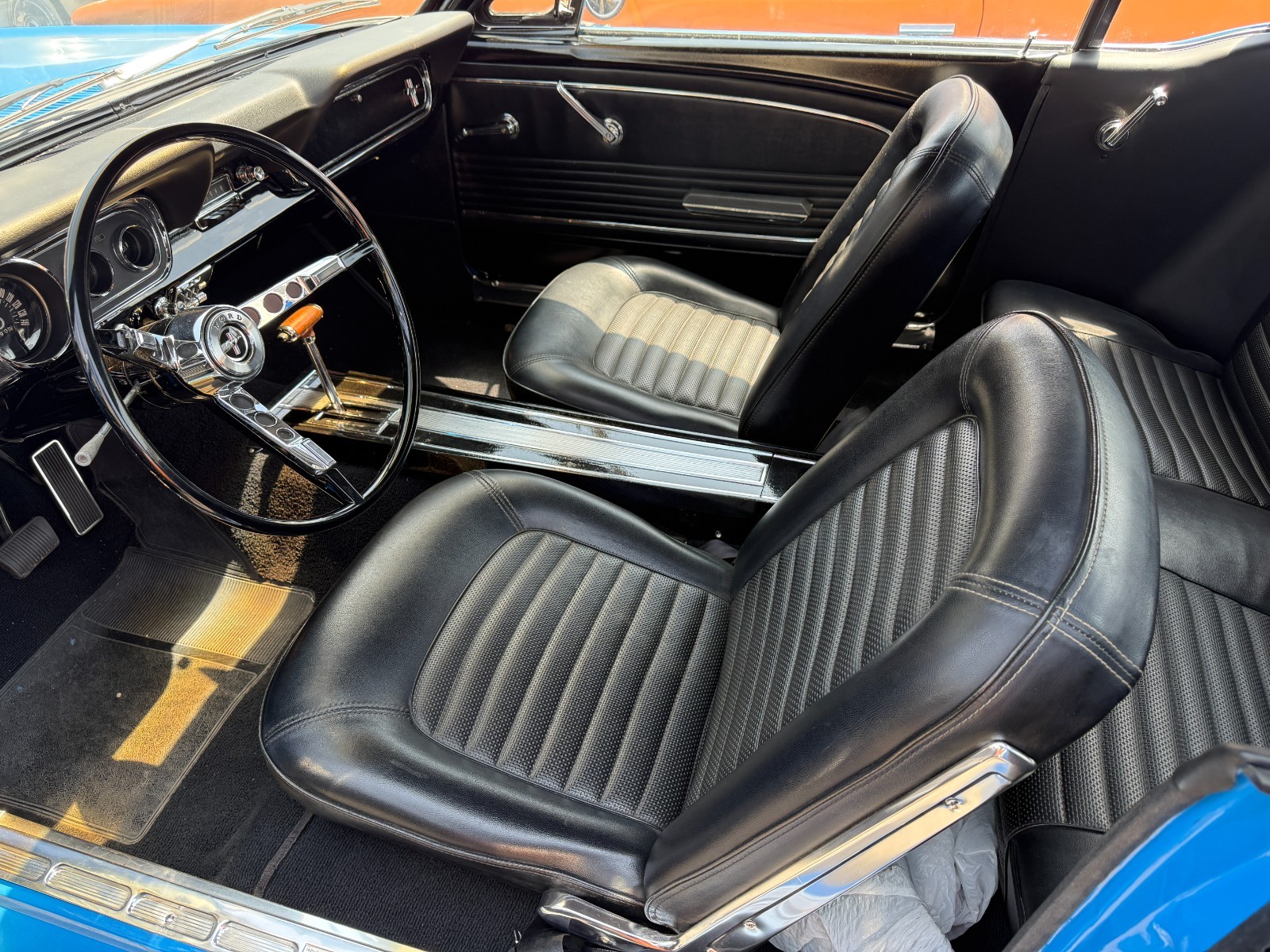 Ford-Mustang-1966-Coupe-7