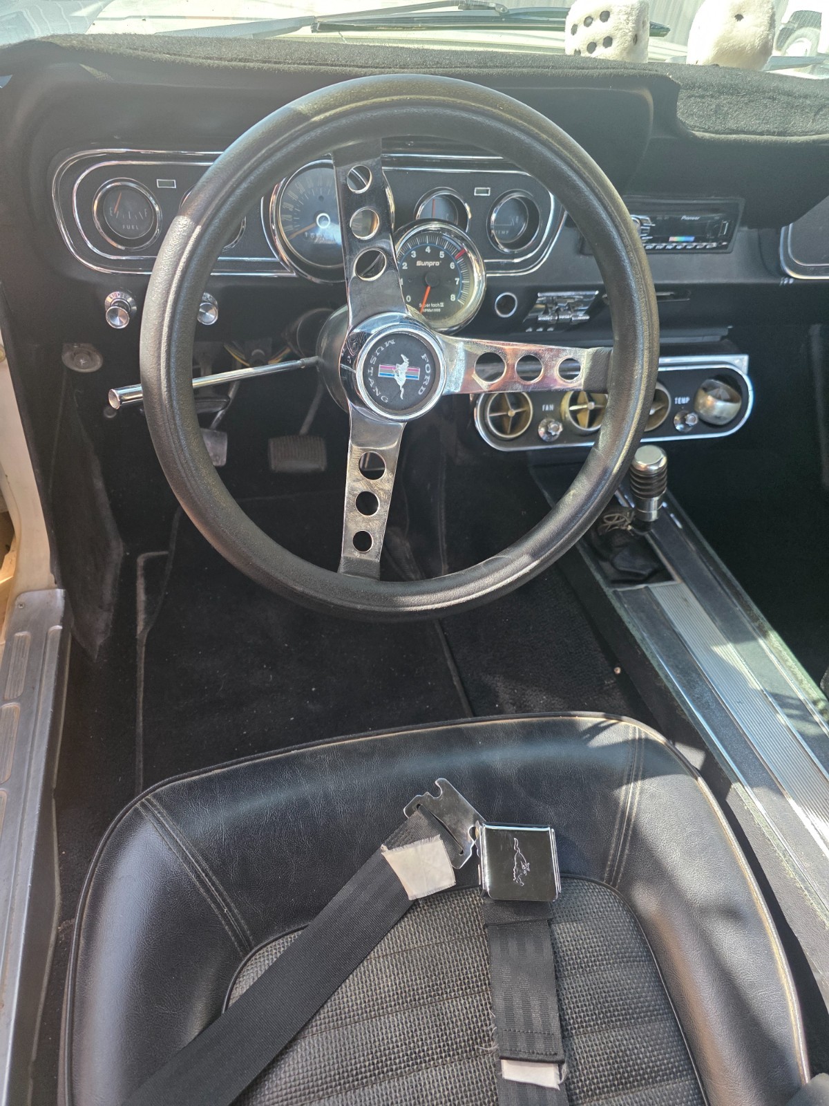 Ford-Mustang-1966-Coupe-7