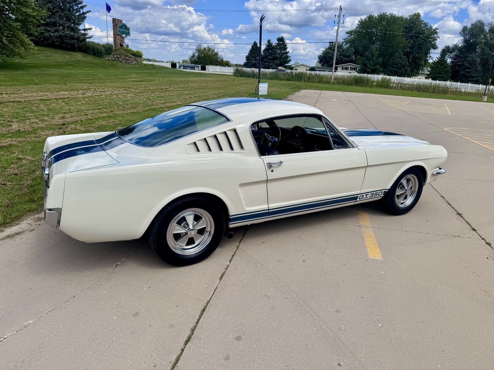 Ford-Mustang-1966-Fastback-8