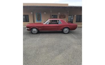 Ford-Mustang-1966-Red-Black-2