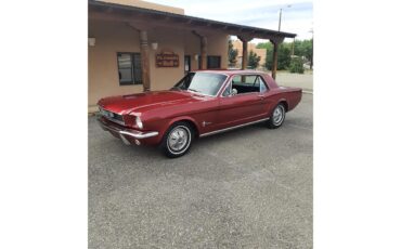 Ford-Mustang-1966-Red-Black