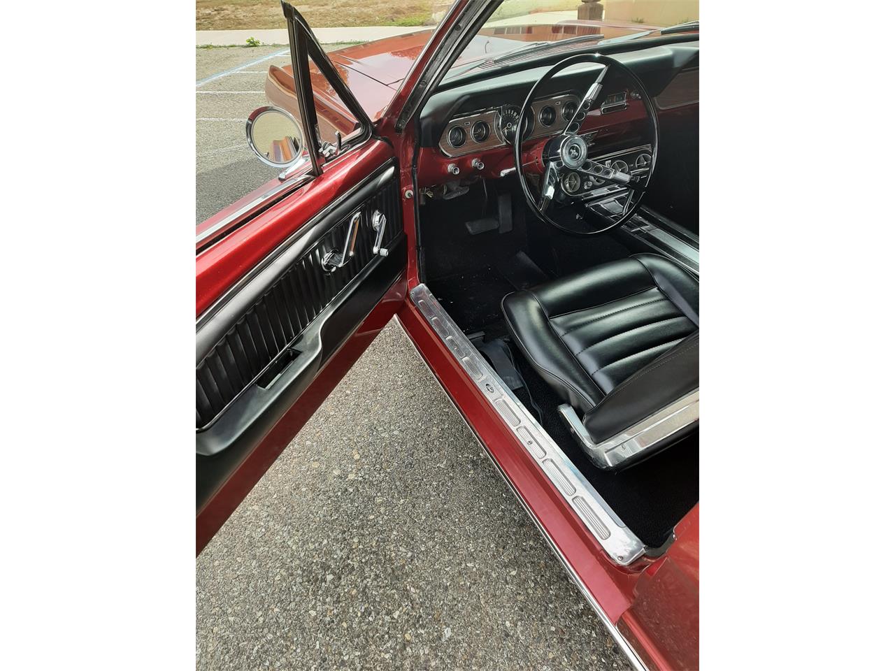 Ford-Mustang-1966-Red-Black-8