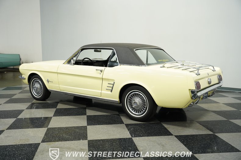 Ford-Mustang-1966-Springtime-Yellow-Black-11