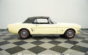 Ford-Mustang-1966-Springtime-Yellow-Black-11