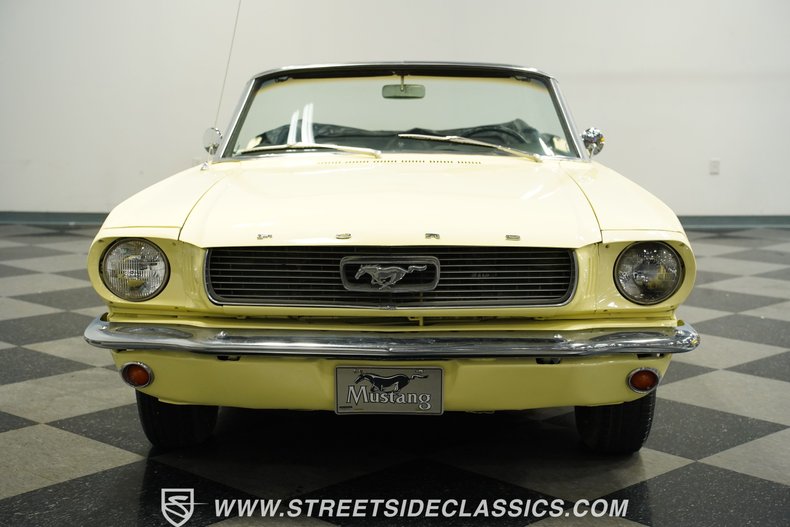 Ford-Mustang-1966-Springtime-Yellow-Black-14