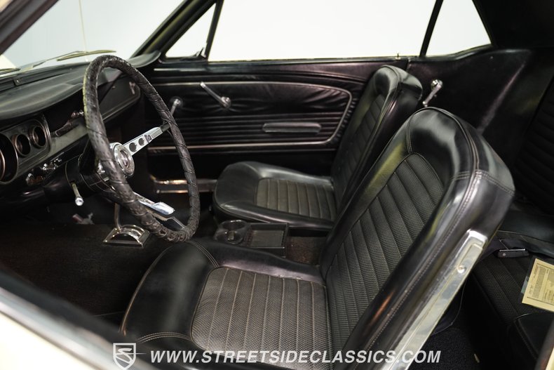 Ford-Mustang-1966-Springtime-Yellow-Black-15