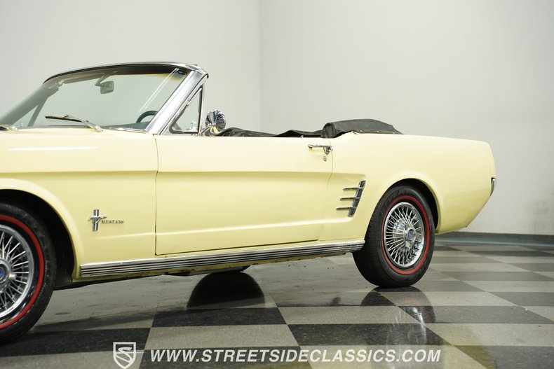 Ford-Mustang-1966-Springtime-Yellow-Black-18
