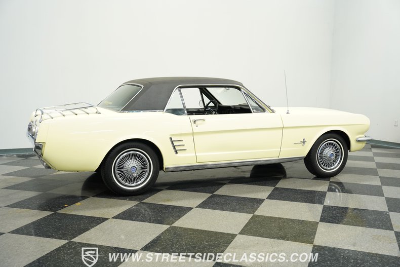 Ford-Mustang-1966-Springtime-Yellow-Black-19
