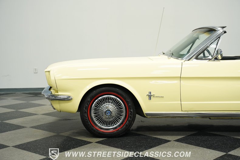 Ford-Mustang-1966-Springtime-Yellow-Black-19