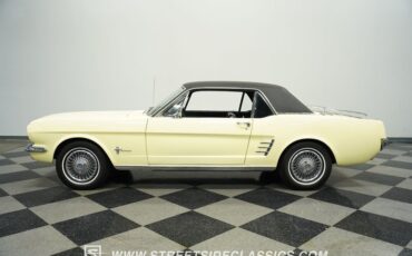 Ford-Mustang-1966-Springtime-Yellow-Black-2