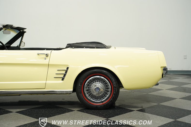 Ford-Mustang-1966-Springtime-Yellow-Black-20