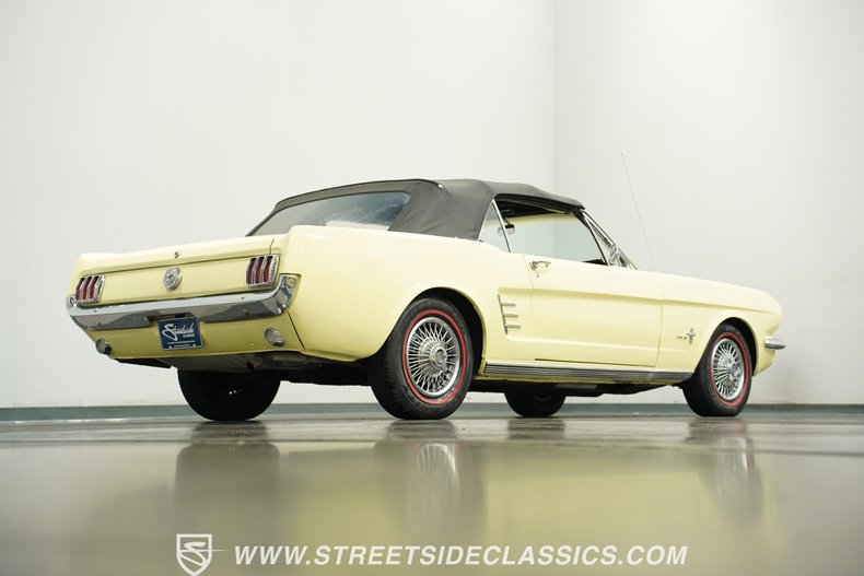 Ford-Mustang-1966-Springtime-Yellow-Black-23