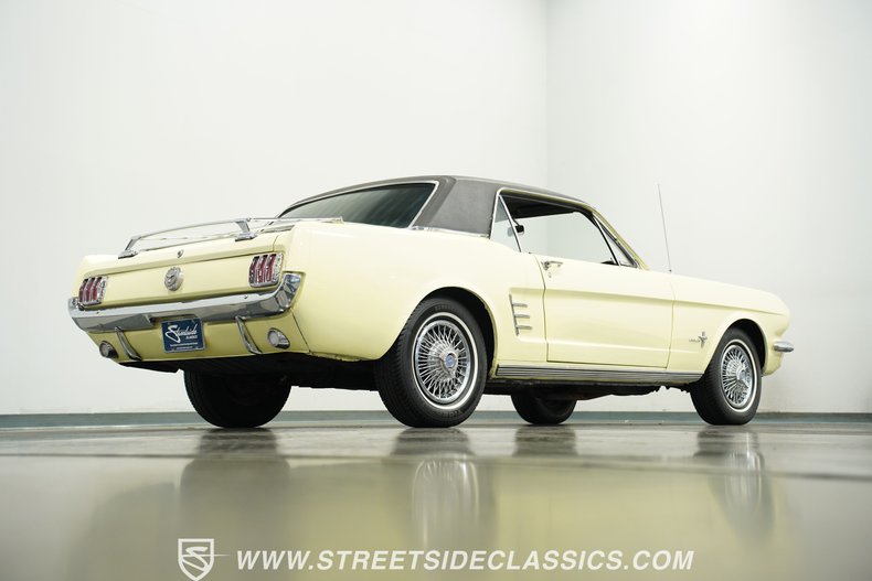 Ford-Mustang-1966-Springtime-Yellow-Black-27