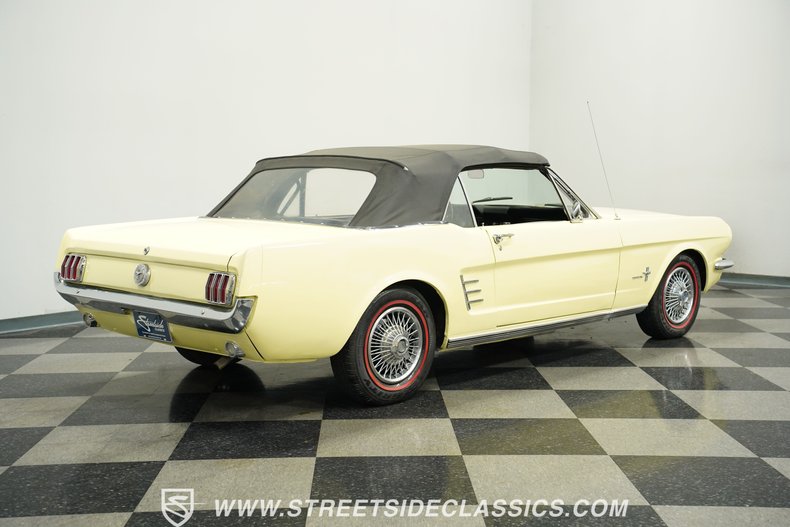 Ford-Mustang-1966-Springtime-Yellow-Black-30