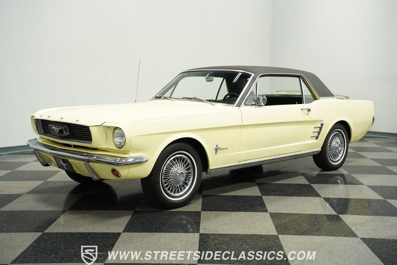 Ford-Mustang-1966-Springtime-Yellow-Black-35