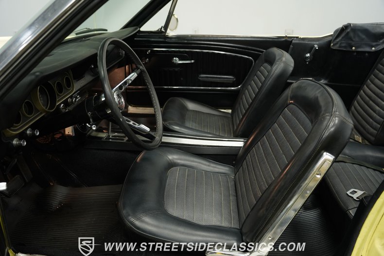 Ford-Mustang-1966-Springtime-Yellow-Black-35