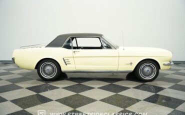Ford-Mustang-1966-Springtime-Yellow-Black-37