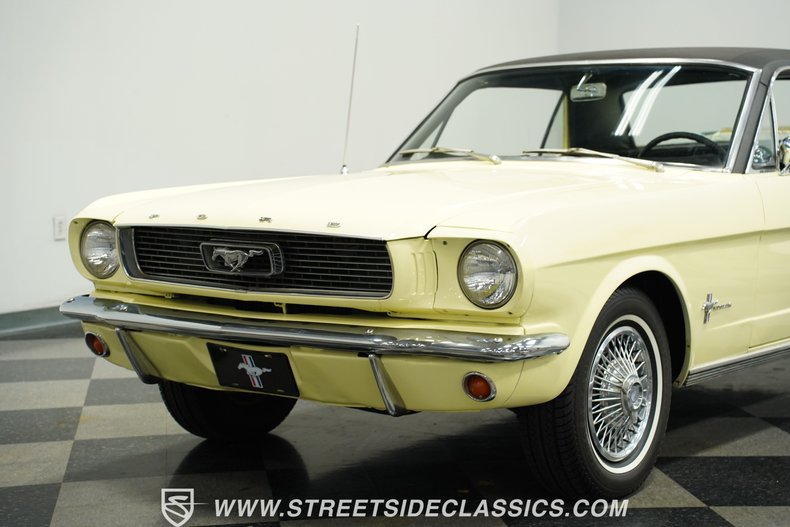 Ford-Mustang-1966-Springtime-Yellow-Black-38