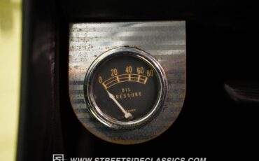 Ford-Mustang-1966-Springtime-Yellow-Black-46