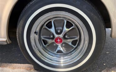 Ford-Mustang-1966-light-beige-emberglo-amp-parchment-11