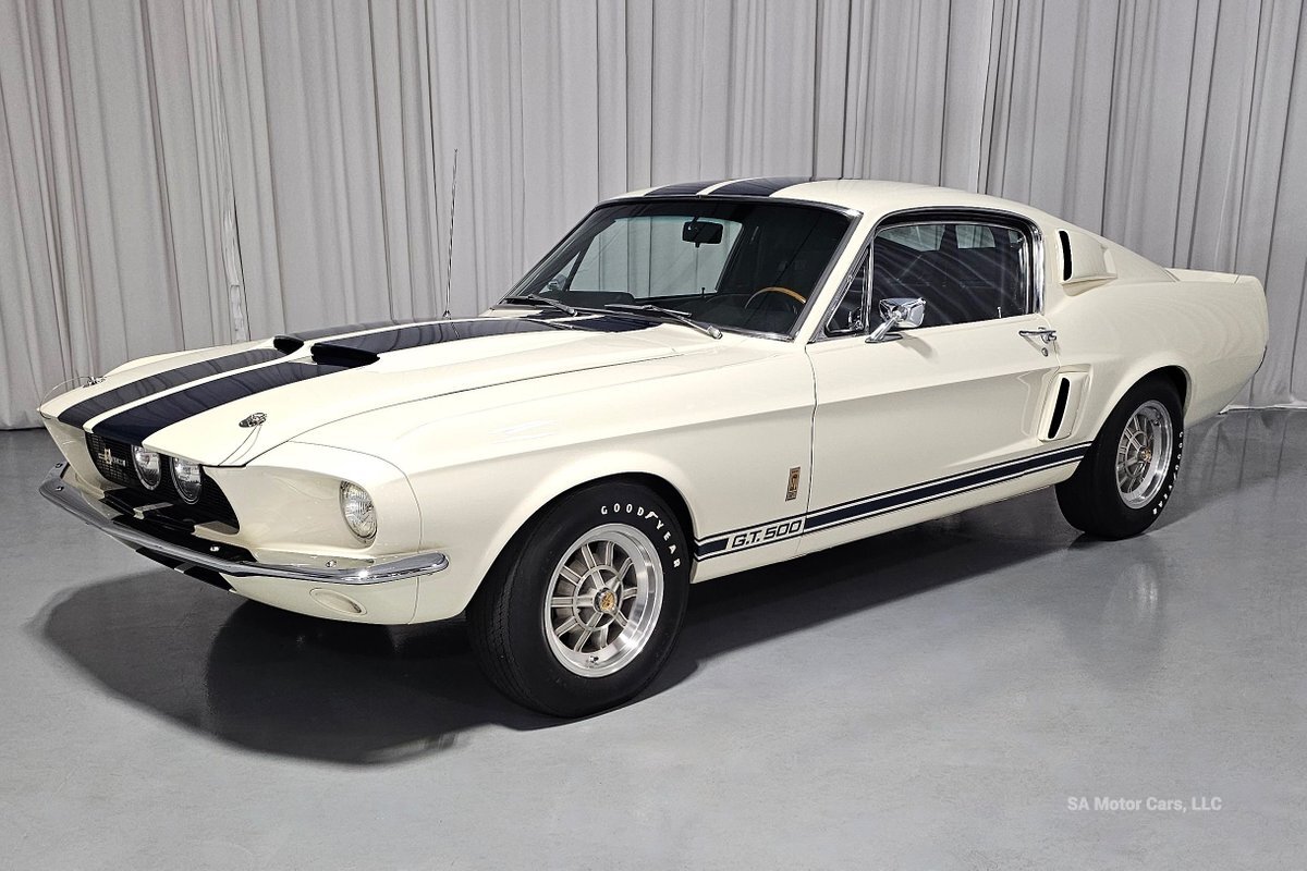 Ford-Mustang-1967-12