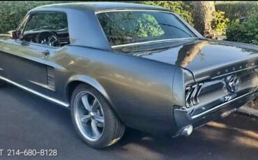 Ford-Mustang-1967-Coupe-2