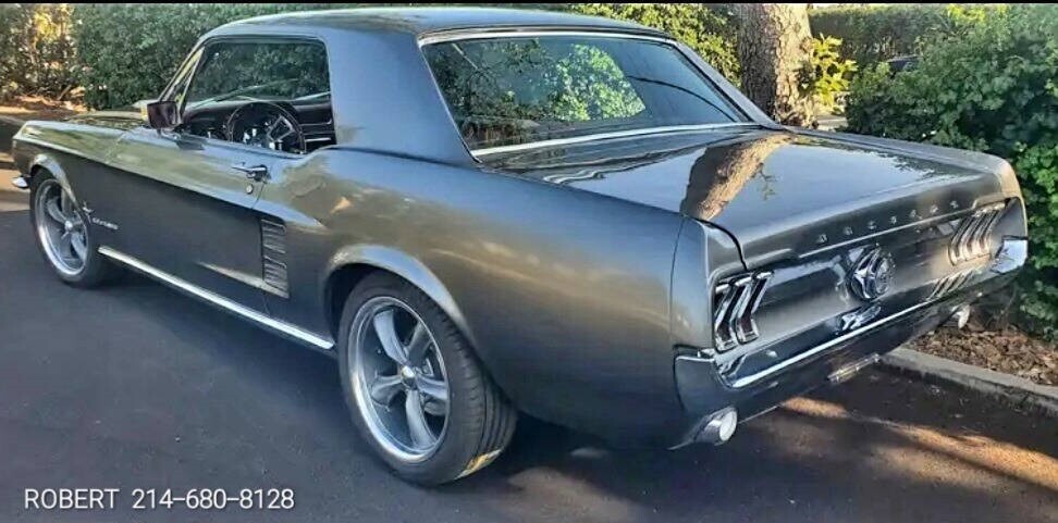 Ford-Mustang-1967-Coupe-2