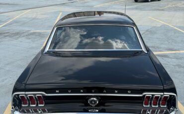 Ford-Mustang-1967-Coupe-8