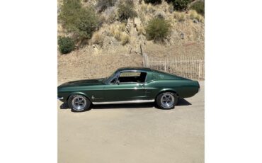 Ford-Mustang-1967-Dark-moss-green-Black-2