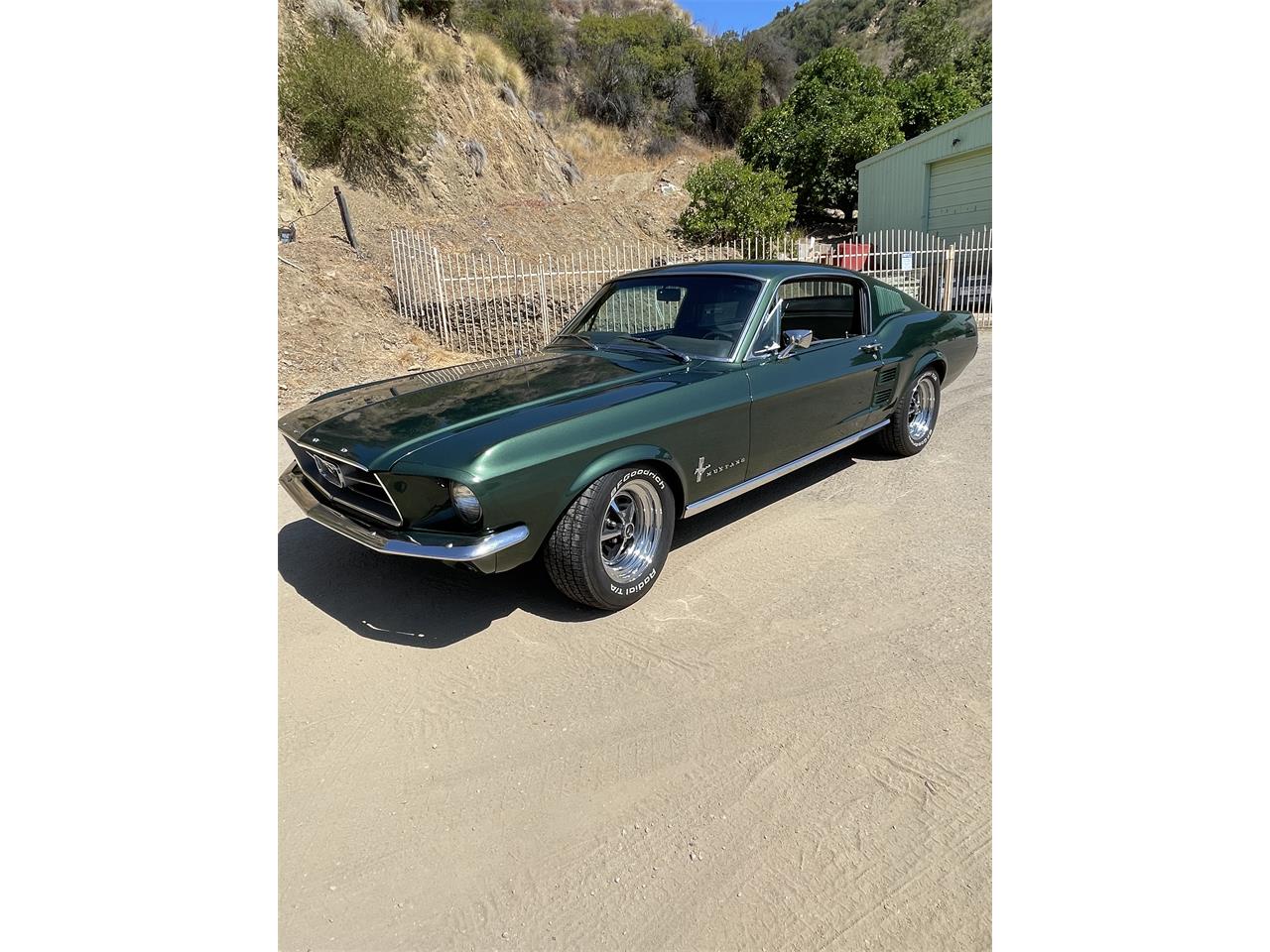 Ford-Mustang-1967-Dark-moss-green-Black-7